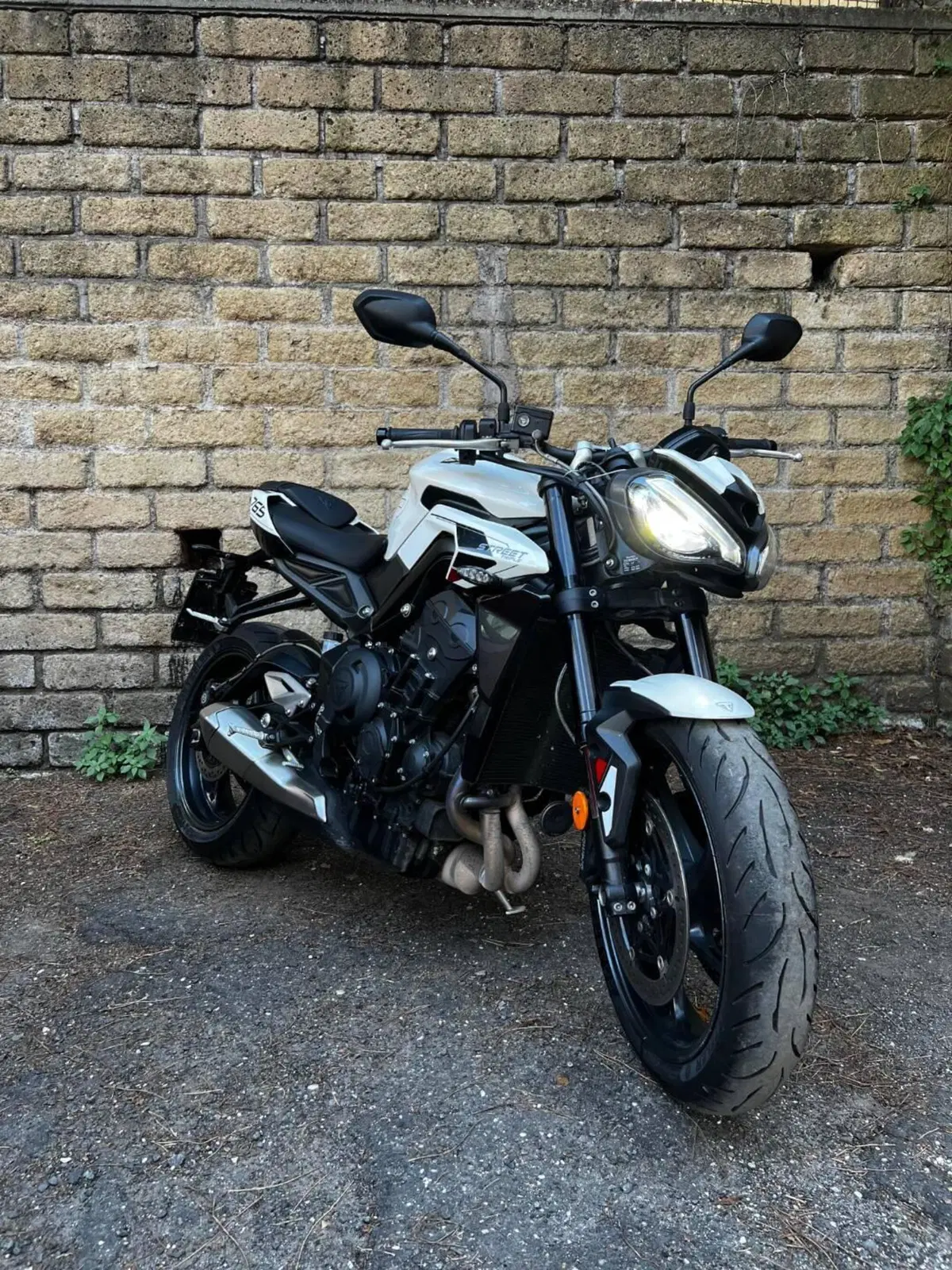 Triumph Street Triple 765 R (2023 - 26) (5)