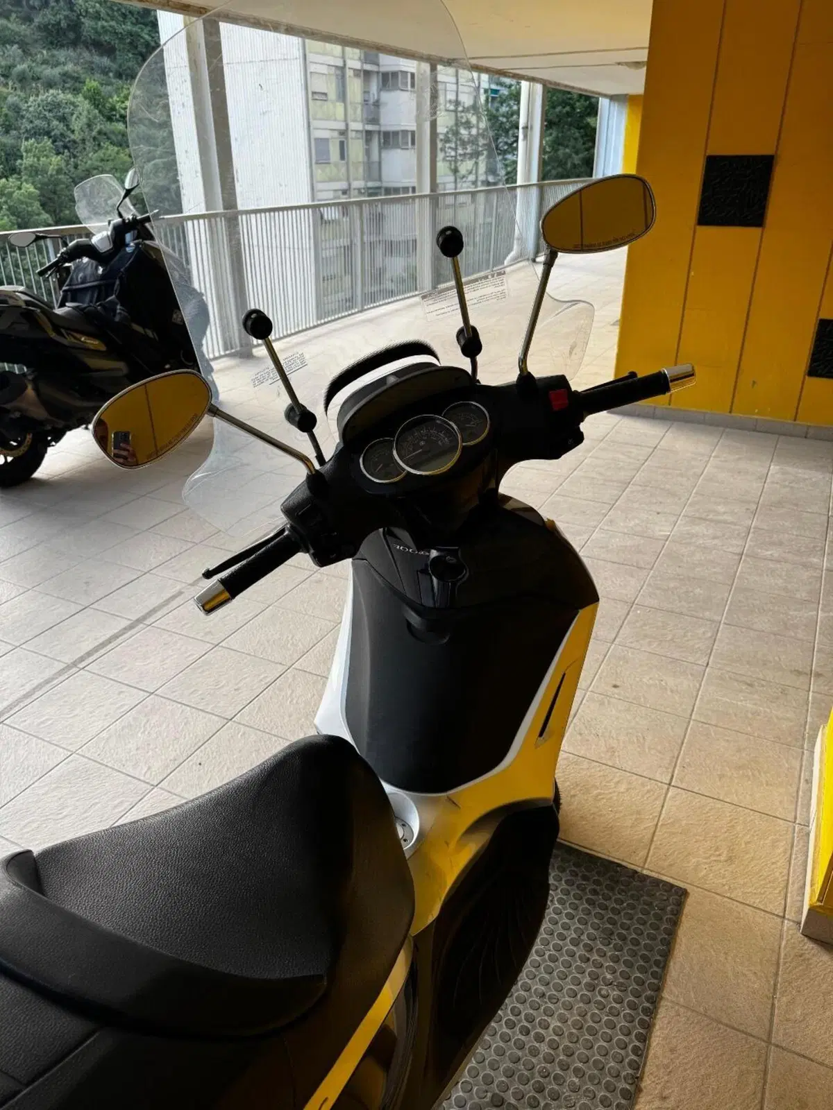 Piaggio Beverly 300 i.e. (2010 - 16) (2)