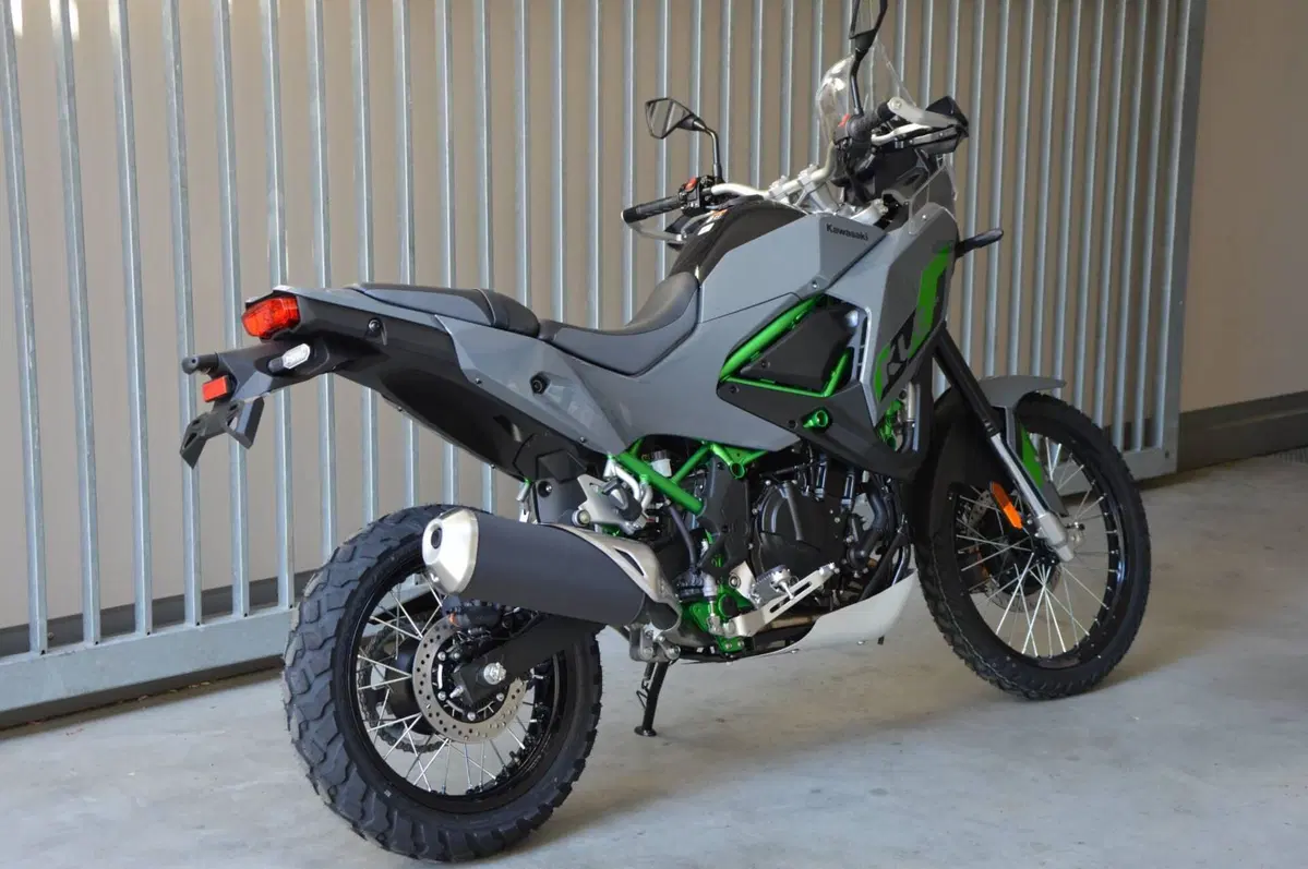 Kawasaki KLE 500 SE (2026) (3)