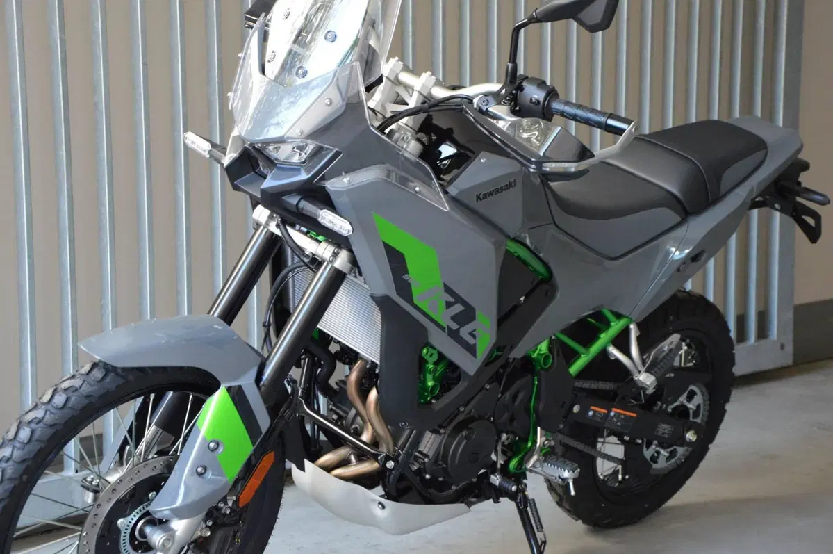 Kawasaki KLE 500 SE (2026) (8)