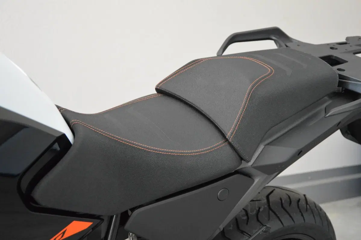 KTM 1390 Super Adventure S (2026) (11)