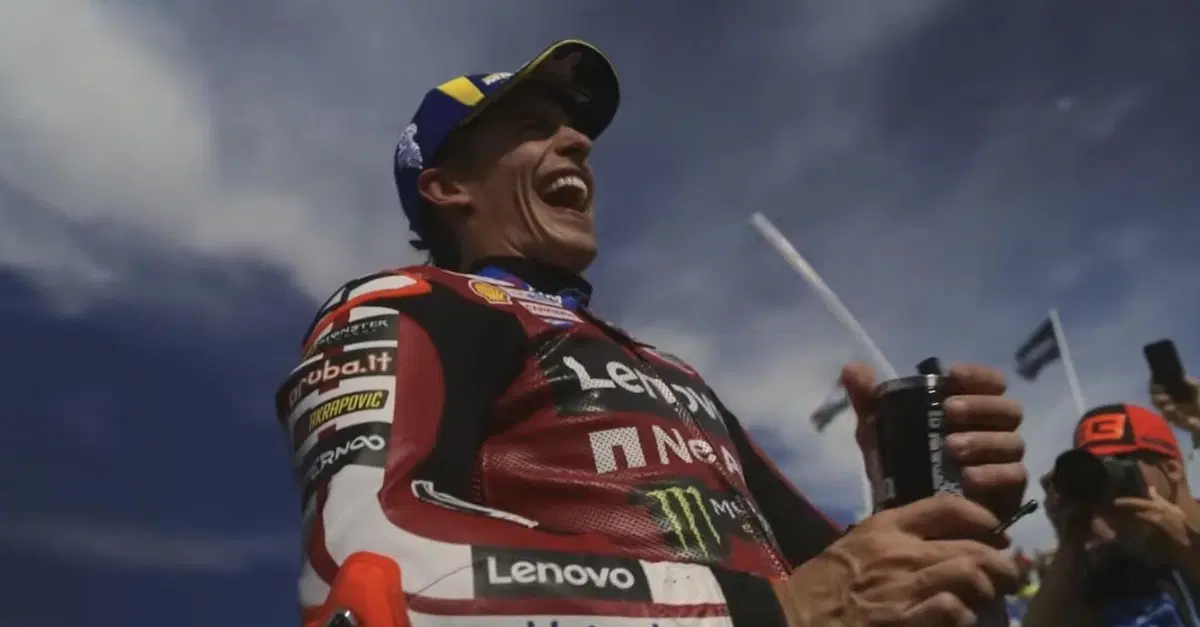 MotoGP 2026. GP di Ungheria a Balaton. Marc Marquez scherza sulle Sprint: "A Balaton la prima vera vittoria, a Jerez...hanno cambiato il regolamento!" [VIDEO]