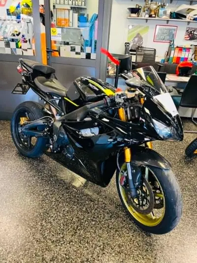 Triumph Daytona 675 (2006 - 08) usata