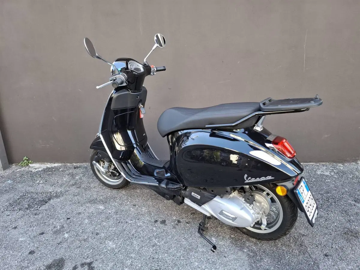 Vespa Primavera 150 (2024 - 25) (2)