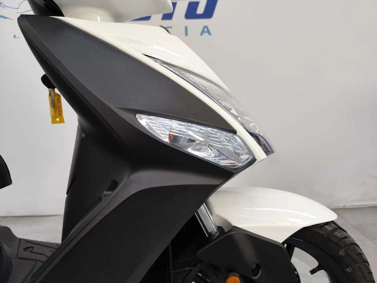 Kymco Agility 150i R16 + ABS (2017 - 20) (3)