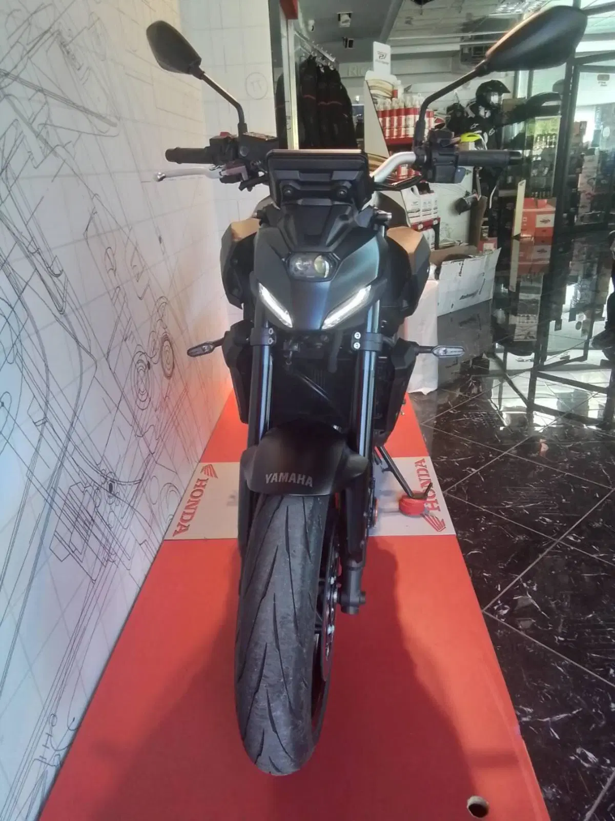 Yamaha MT-07 Y-AMT (2025 - 26) (8)