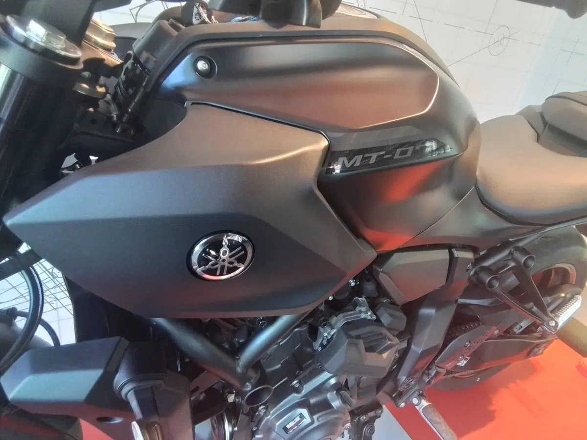 Yamaha MT-07 Y-AMT (2025 - 26) (13)