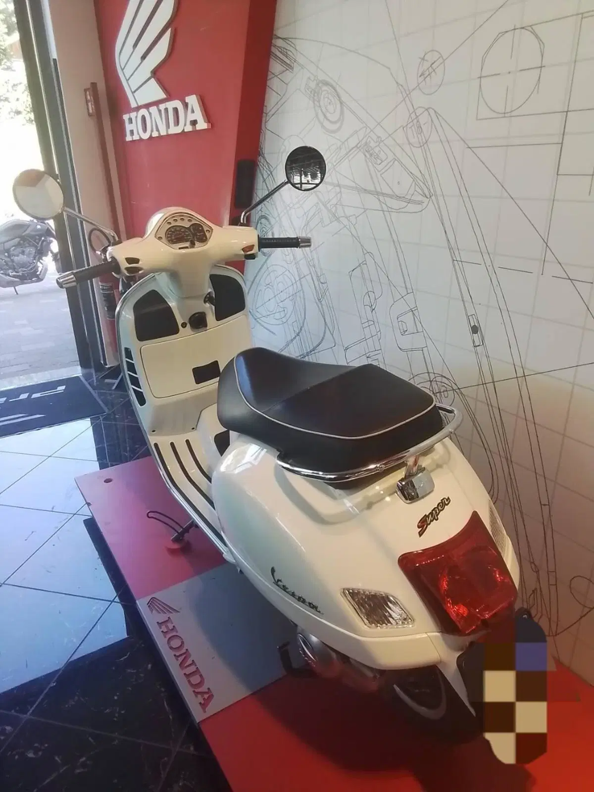 Vespa GTS 300 Super Sport ABS (2010 - 16) (9)