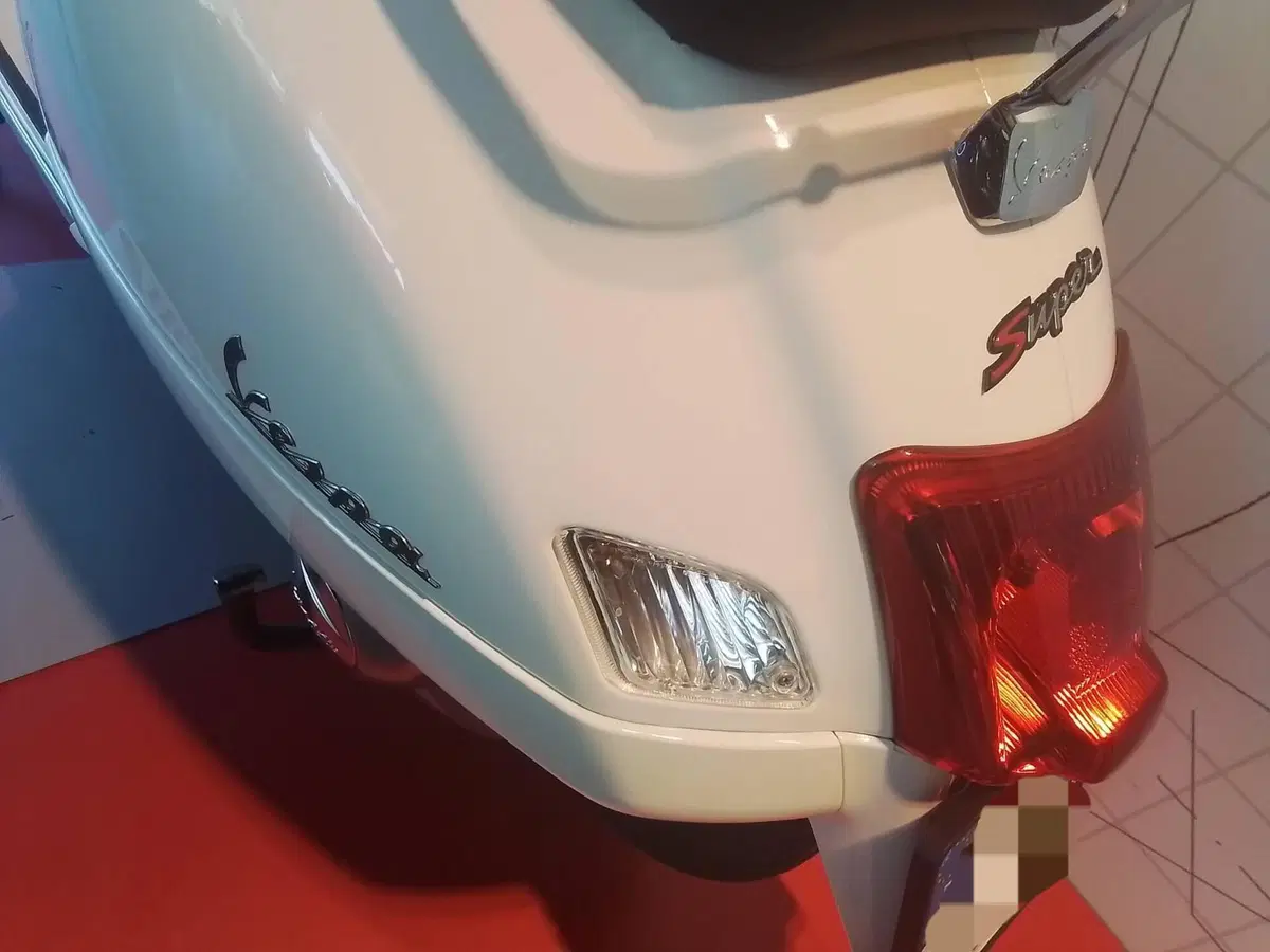 Vespa GTS 300 Super Sport ABS (2010 - 16) (12)