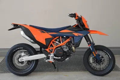 KTM 690 SMC R (2026) nuova