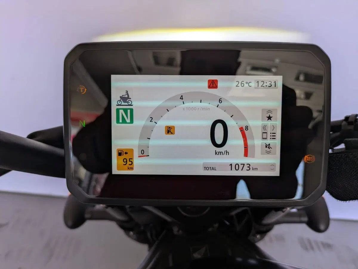 Honda CMX 1100 Rebel + Special Edition DCT (2025 - 26) (5)