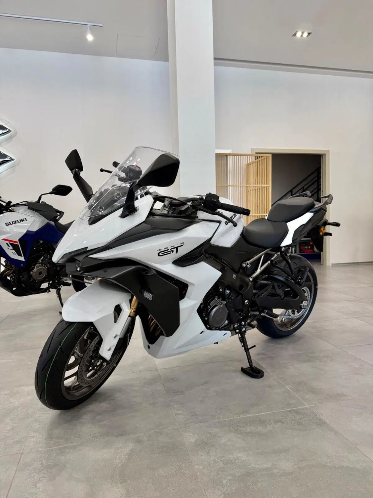 Suzuki GSX-S1000GT (2025 - 26) (7)