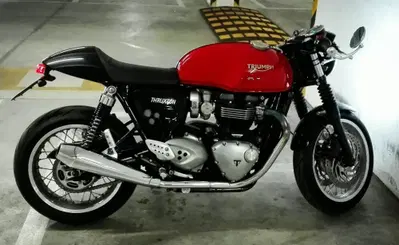 Triumph Thruxton 1200 (2016) usata
