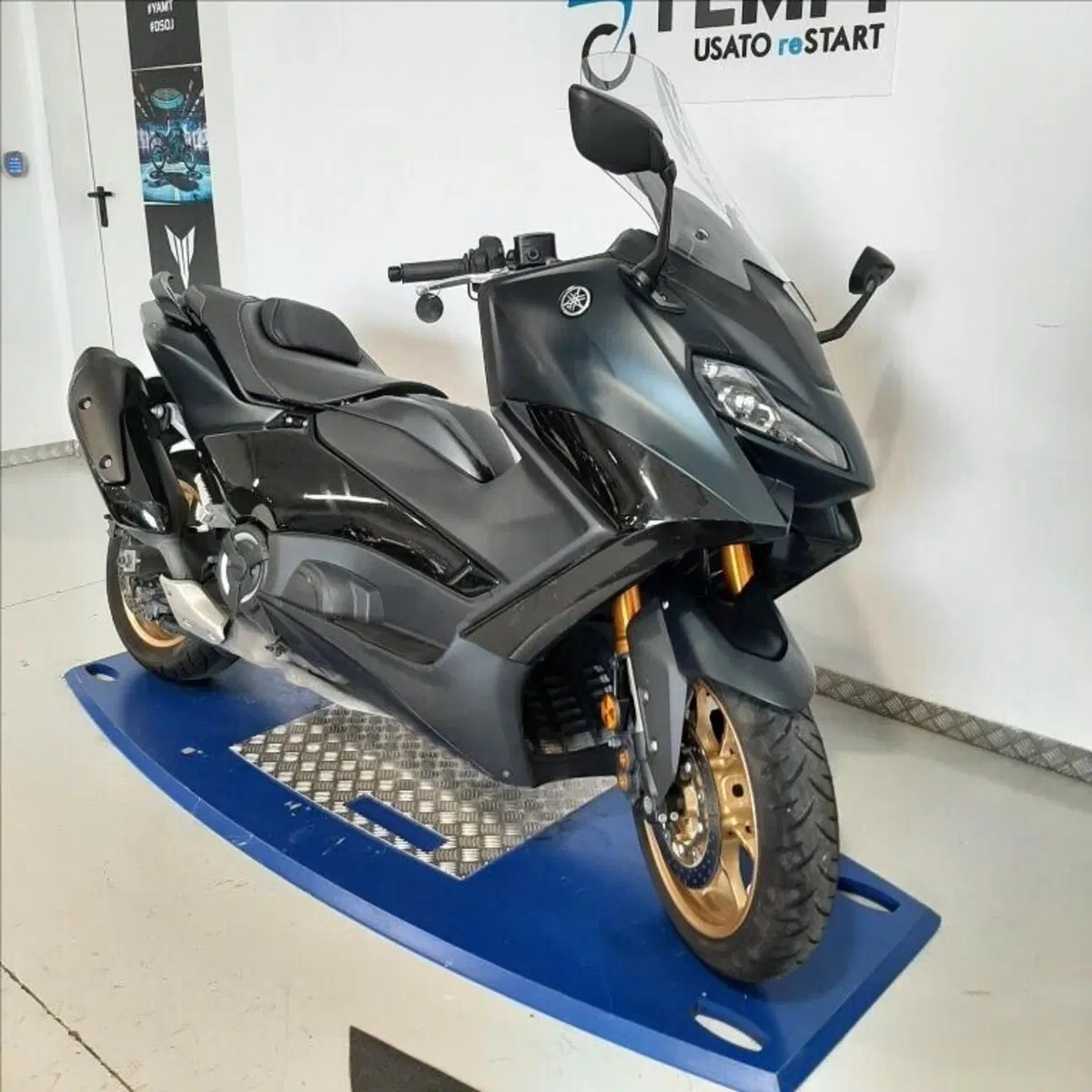 Yamaha T-Max 560 Tech Max (2022 - 24) (2)