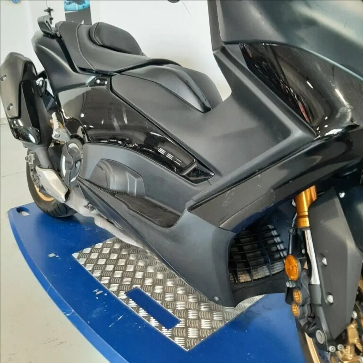 Yamaha T-Max 560 Tech Max (2022 - 24) (5)