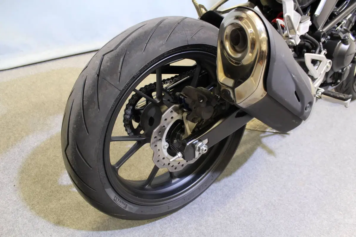Honda CB 300 R (2020 - 21) (6)