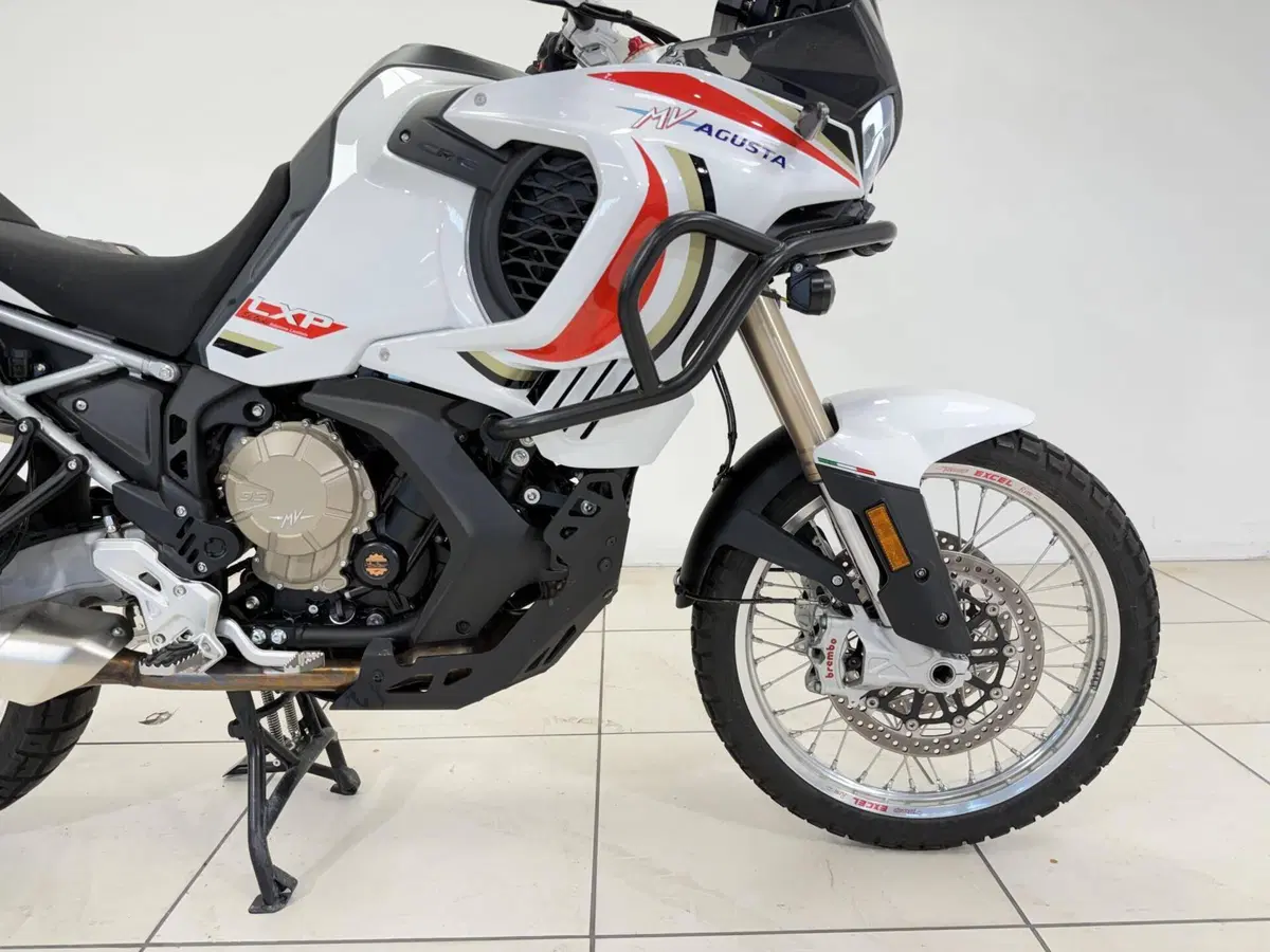 MV Agusta LXP Orioli (2024 - 26) (12)