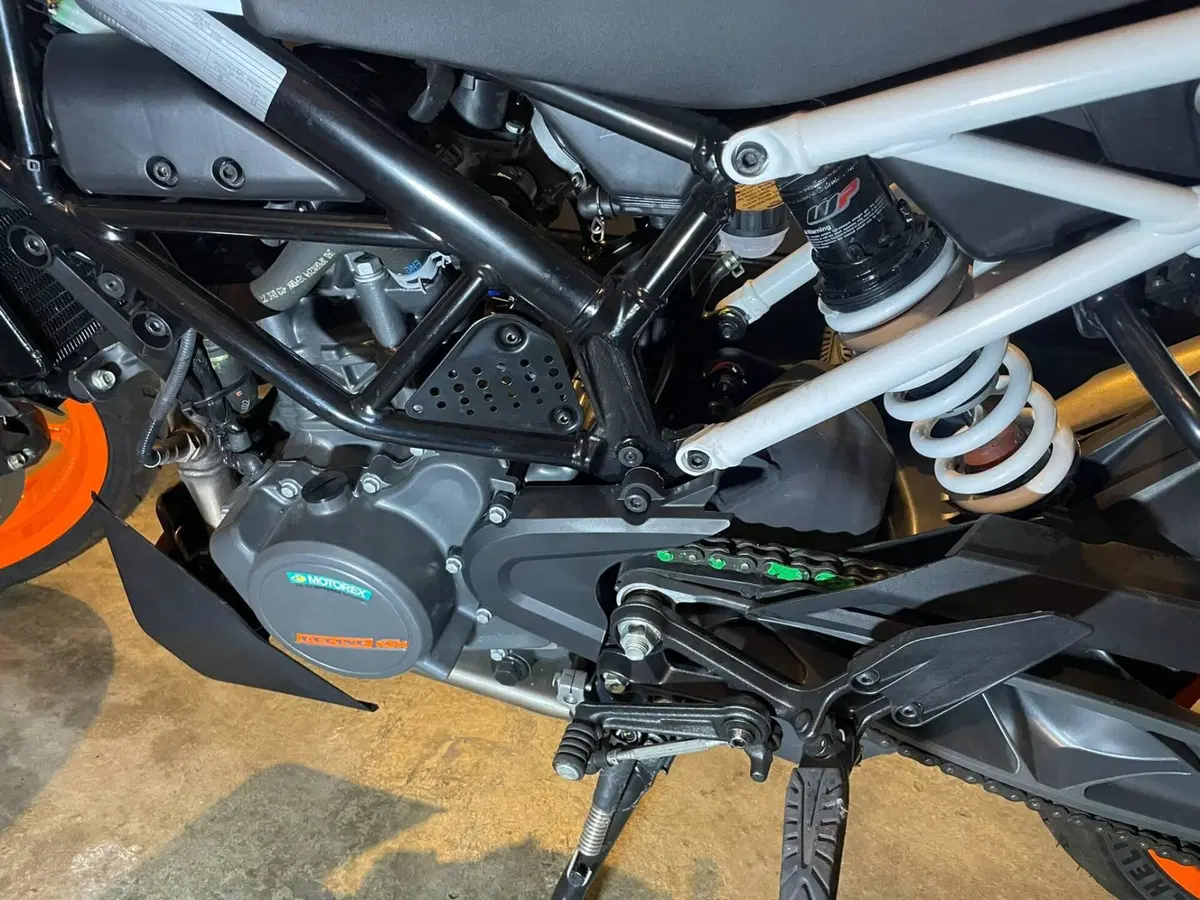 KTM 125 Duke (2021 - 23) (8)