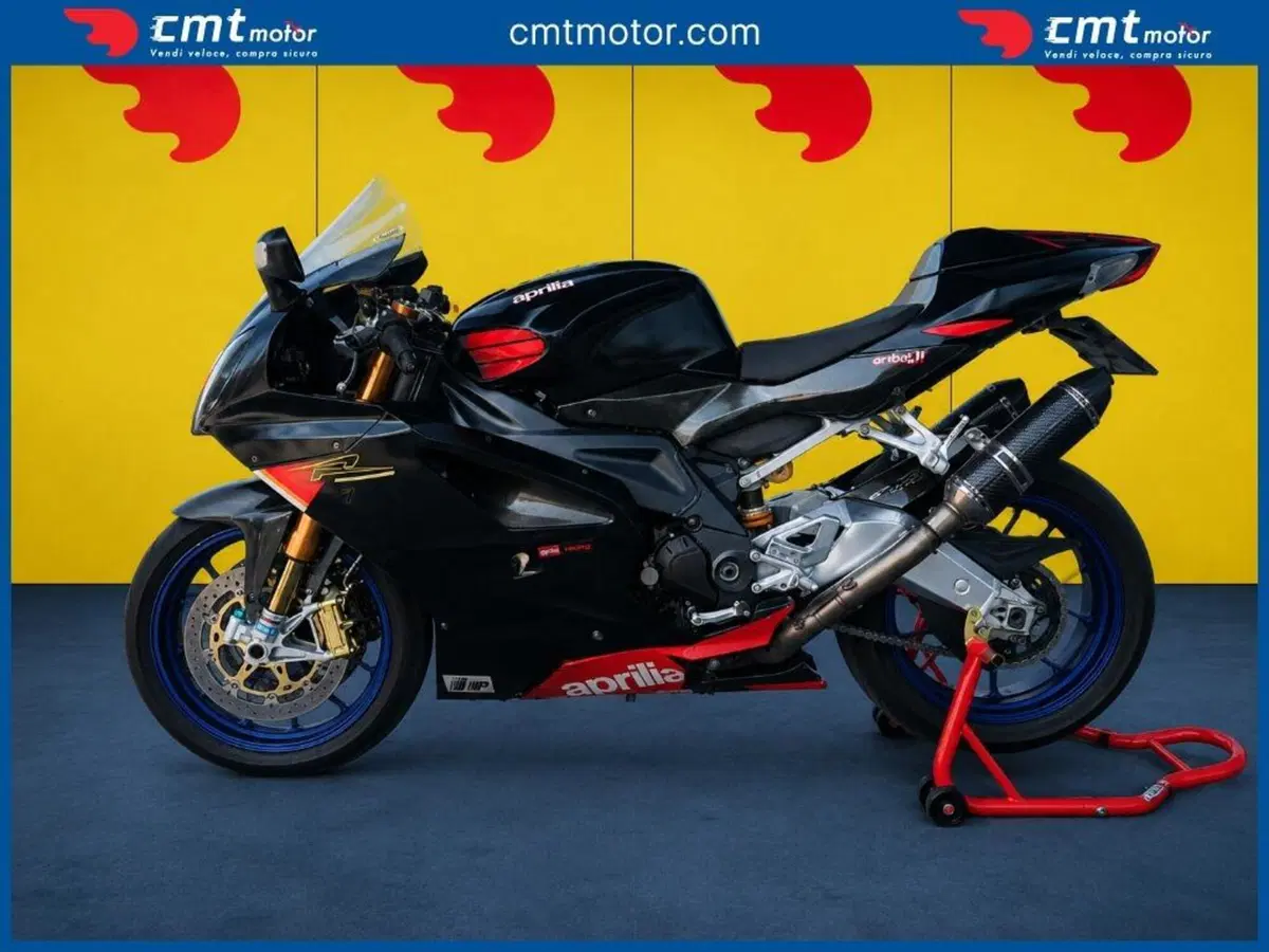 Aprilia RSV 1000 R Factory (2004 - 05) (3)