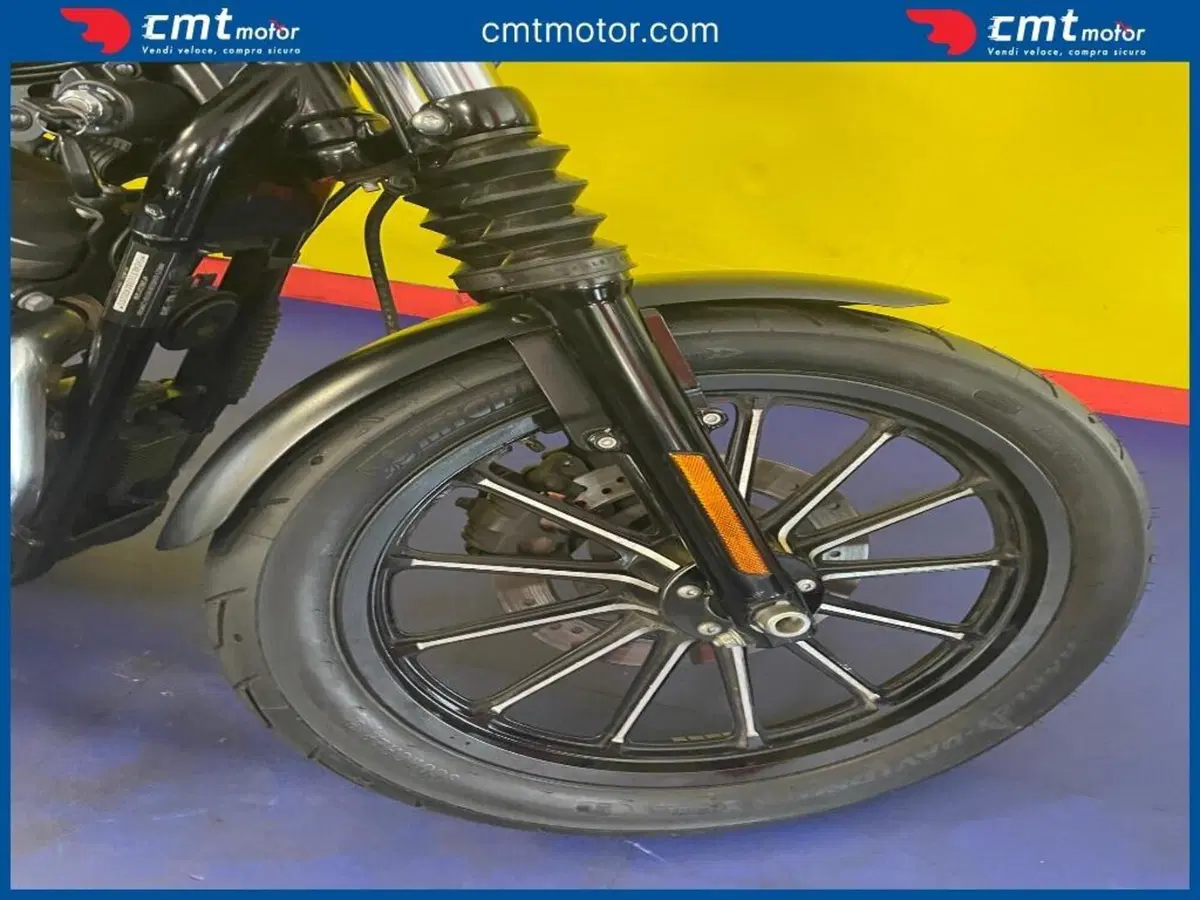 Harley-Davidson 883 Iron (2009 - 11) - XL 883N (7)