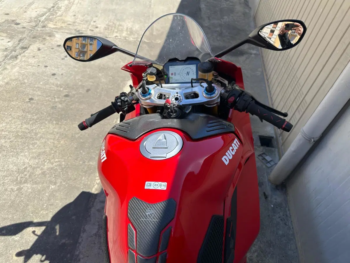 Ducati Panigale V4 S 1100 (2020) (11)