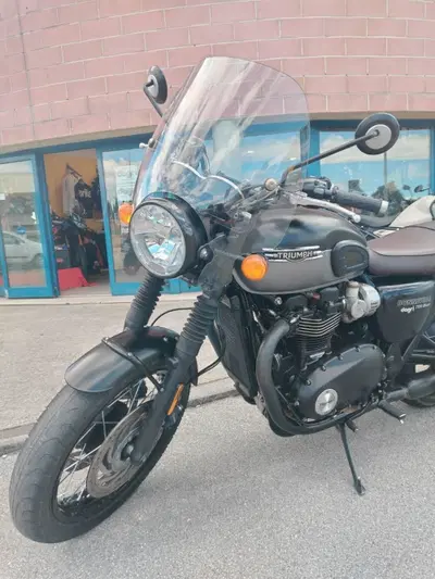 Triumph Bonneville T120 Black (2021 - 25) usata