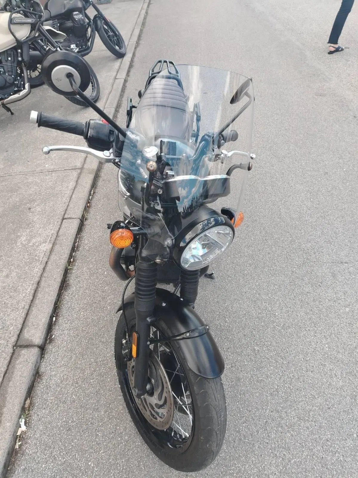 Triumph Bonneville T120 Black (2021 - 25) (8)