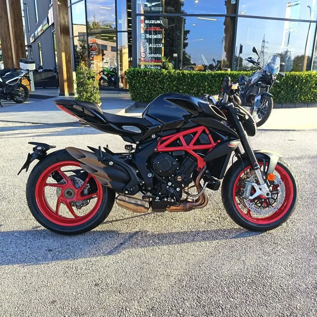 MV Agusta Brutale 800 (2026) (2)