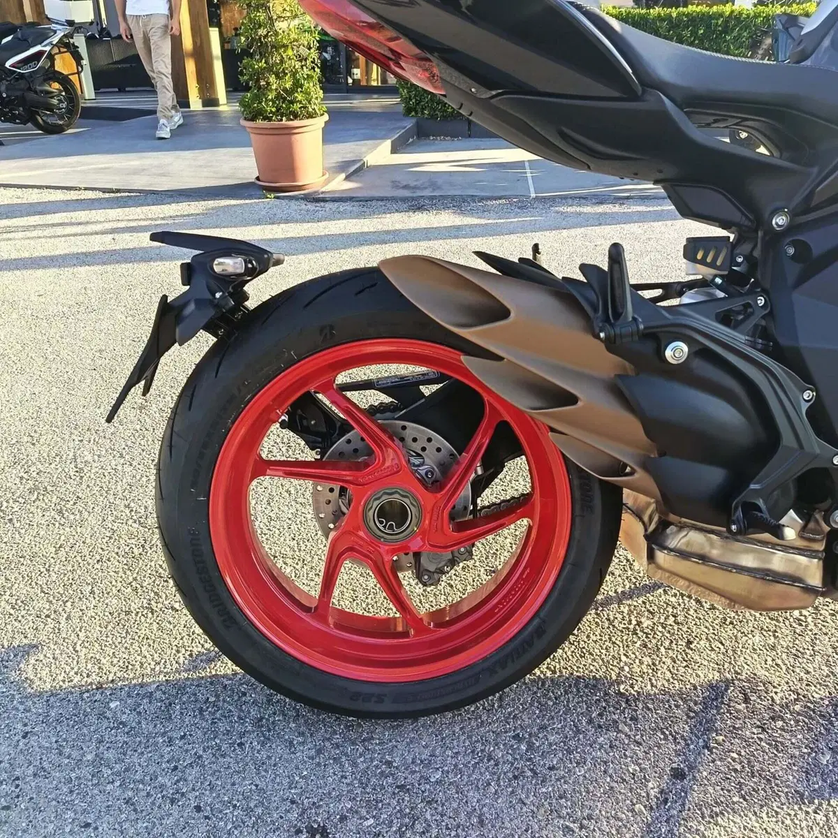 MV Agusta Brutale 800 (2026) (9)