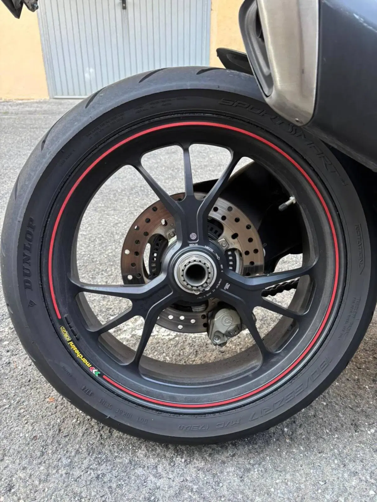 Ducati Hypermotard 821 SP (2013 - 15) (2)