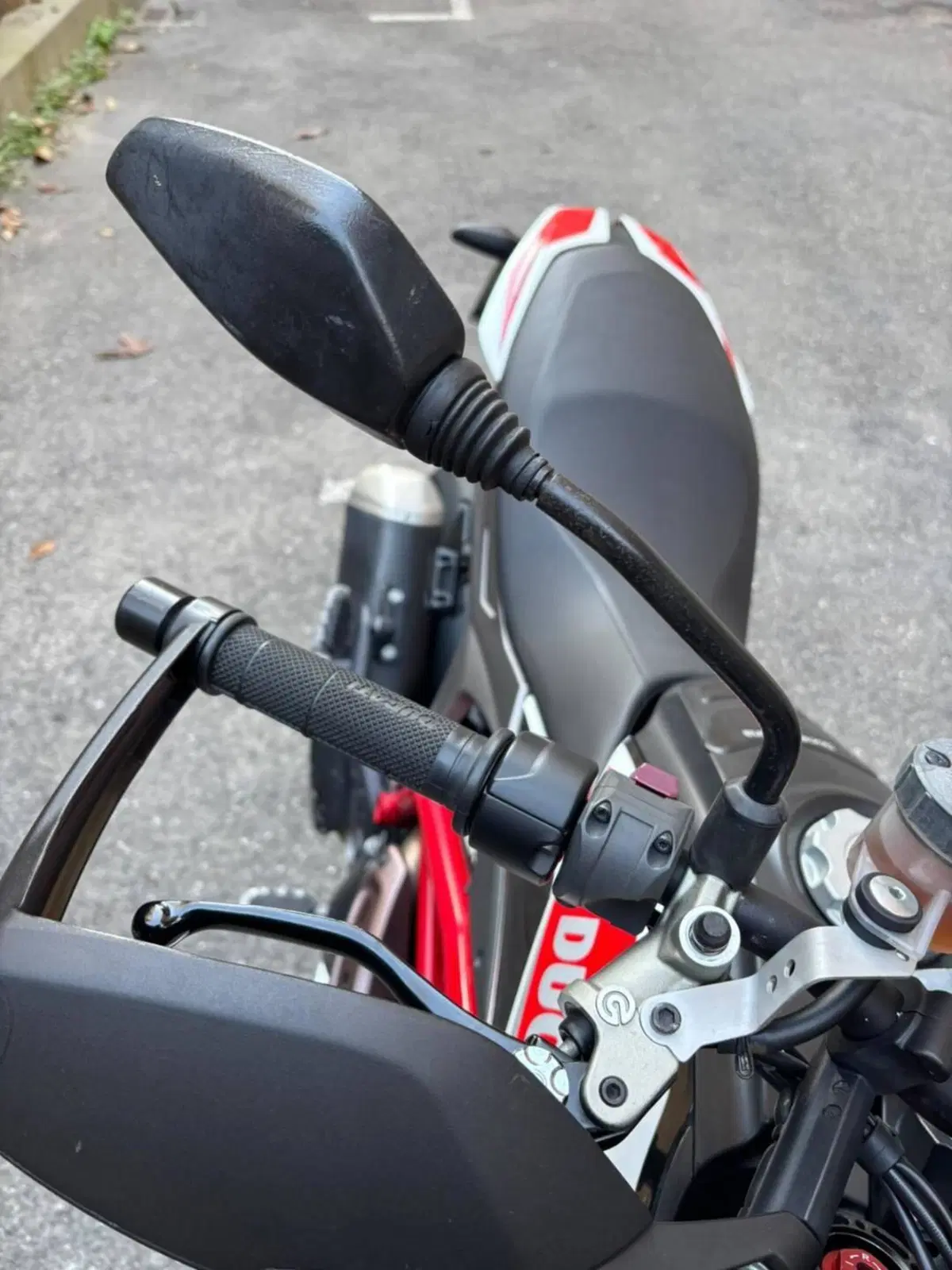 Ducati Hypermotard 821 SP (2013 - 15) (3)