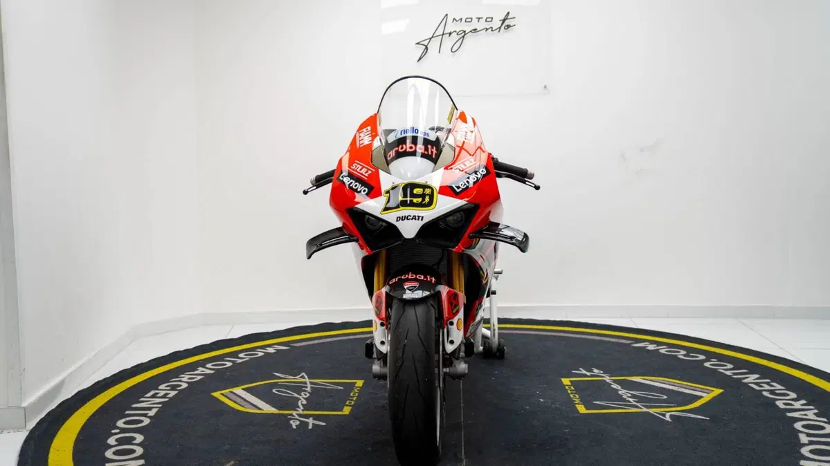 Ducati Panigale V4 Bautista 2022 World Champion Replica (2023) (9)
