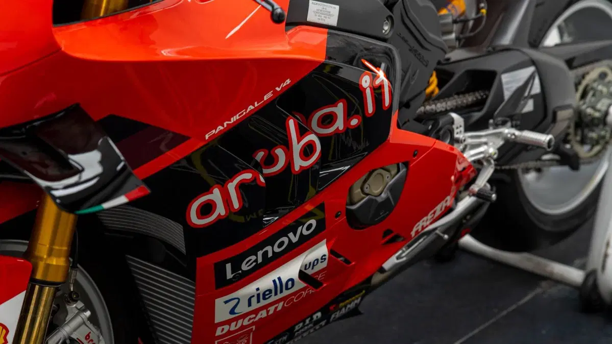 Ducati Panigale V4 Bautista 2022 World Champion Replica (2023) (14)