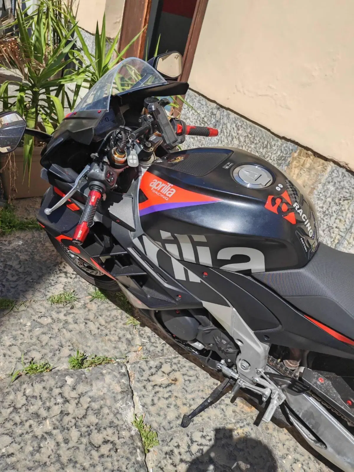 Aprilia RSV4 1100 Factory (2021 - 24) (5)