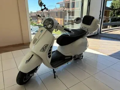 Vespa GTS 300 Super (2008 - 16) usata