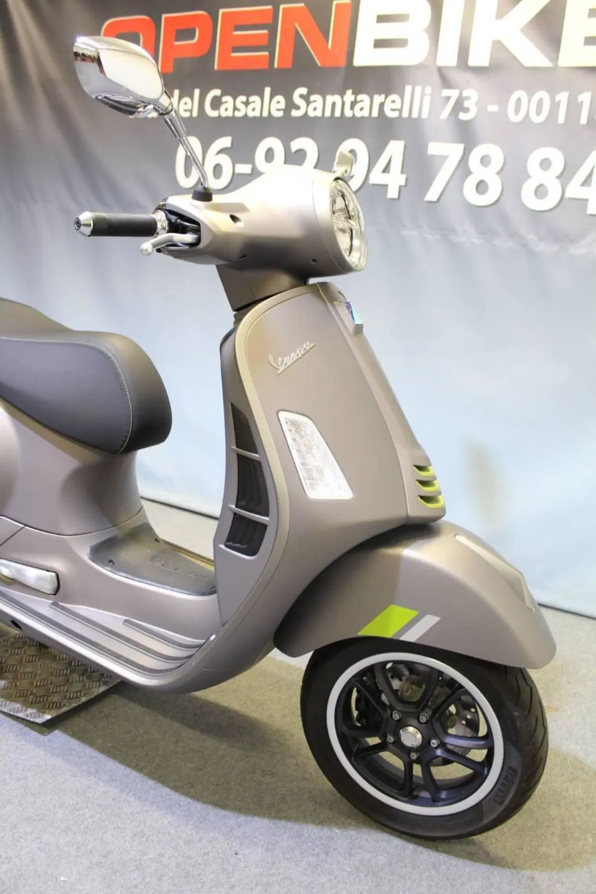 Vespa GTS 300 Super Tech (2023 - 24) (8)