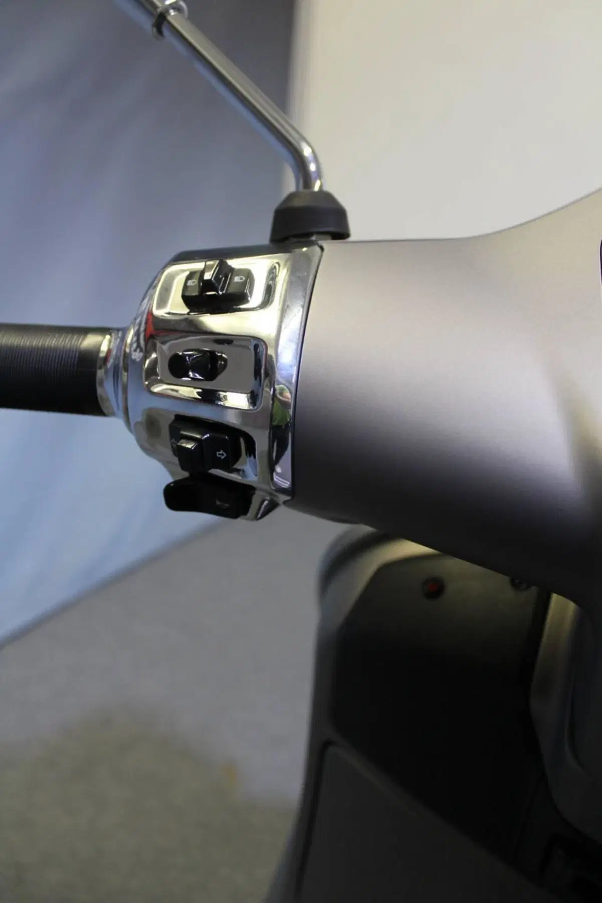 Vespa GTS 300 Super Tech (2023 - 24) (10)