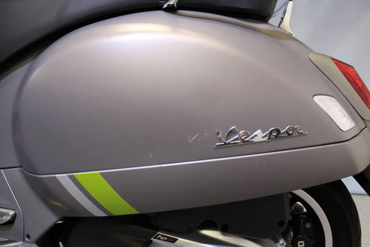 Vespa GTS 300 Super Tech (2023 - 24) (16)