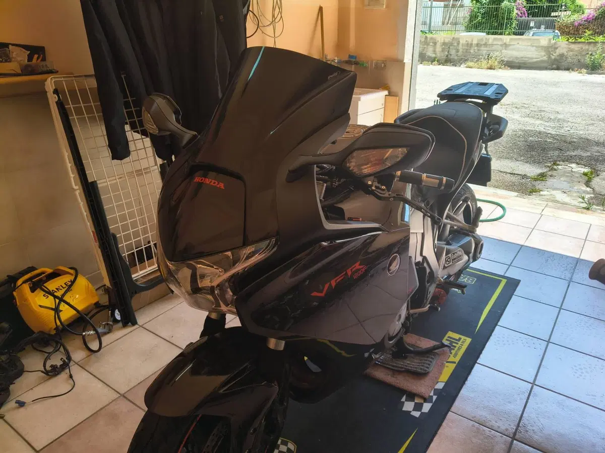 Honda VFR 1200 F ABS (2009 - 16) (2)