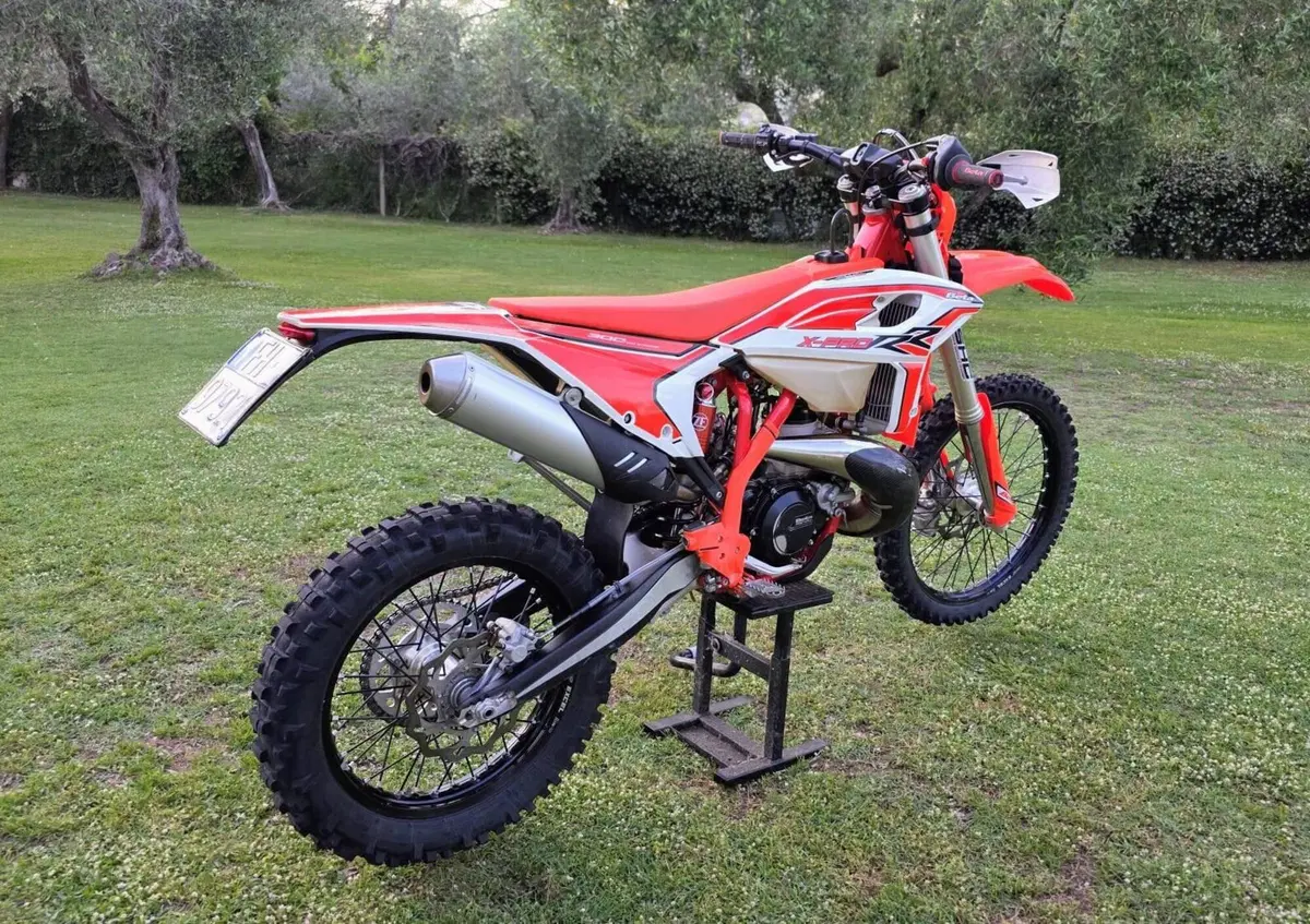 Betamotor RR X-PRO 300 2T Enduro (2025) (3)