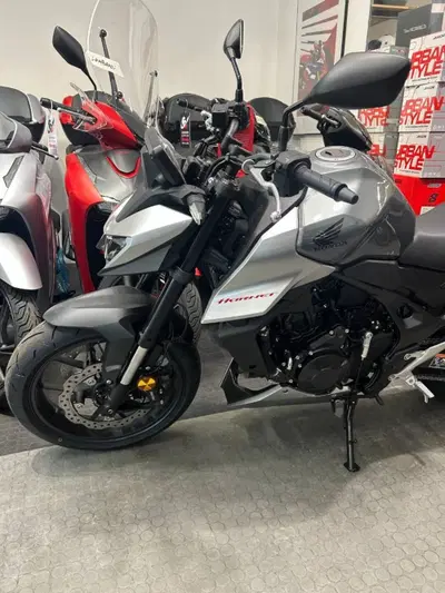 Honda CB 750 Hornet (2026) nuova