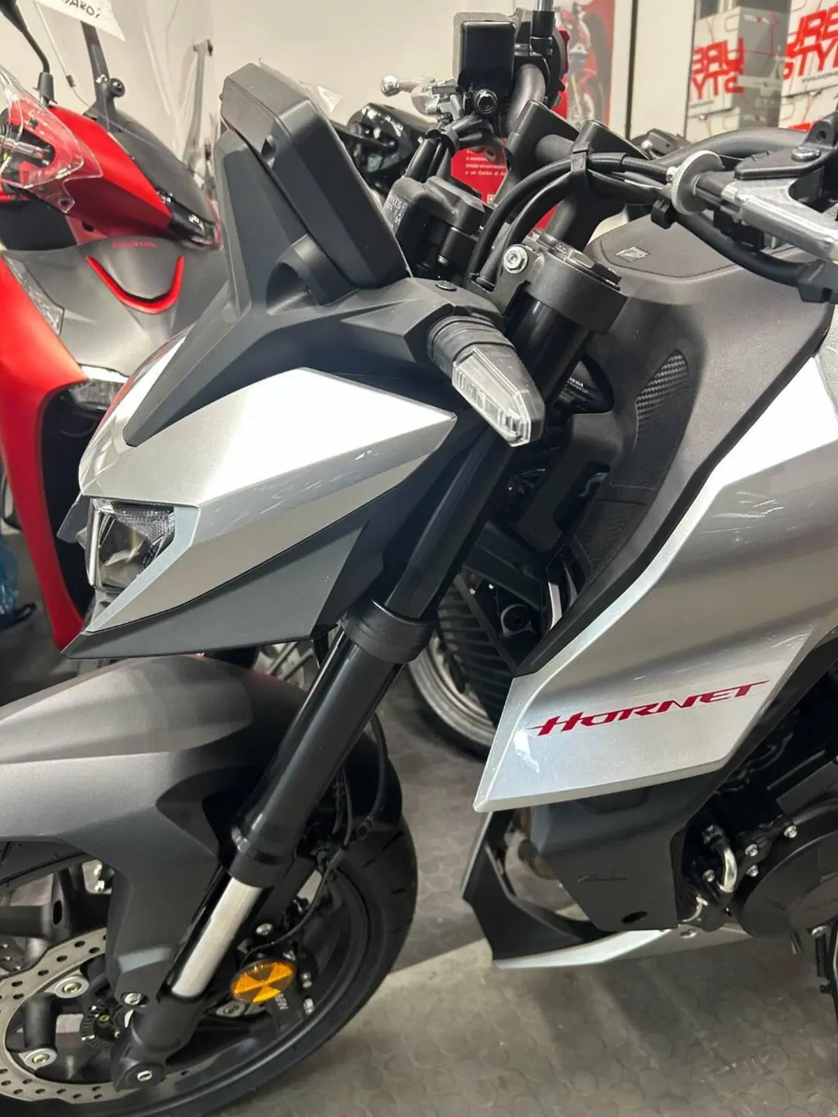 Honda CB 750 Hornet (2026) (2)