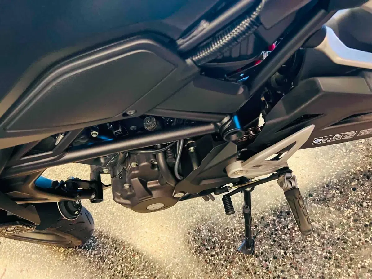 Honda CB 300 R (2022 - 26) (12)