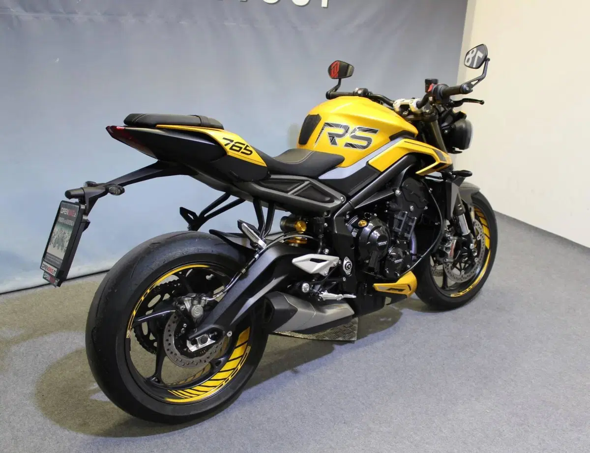 Triumph Street Triple 765 RS (2023 - 26) (4)