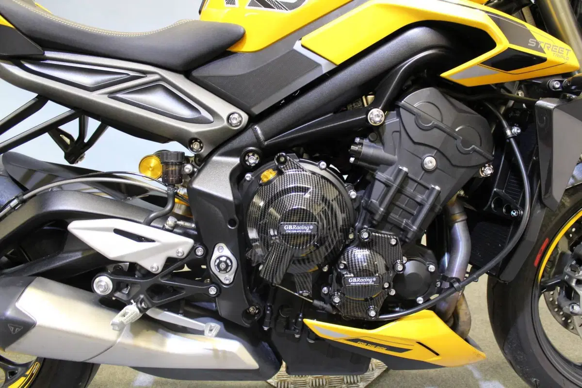 Triumph Street Triple 765 RS (2023 - 26) (9)