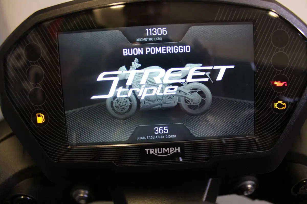 Triumph Street Triple 765 RS (2023 - 26) (3)