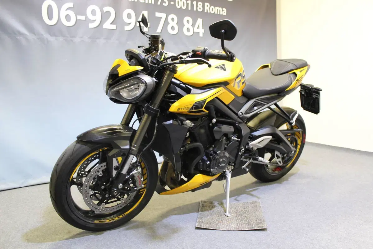 Triumph Street Triple 765 RS (2023 - 26) (12)