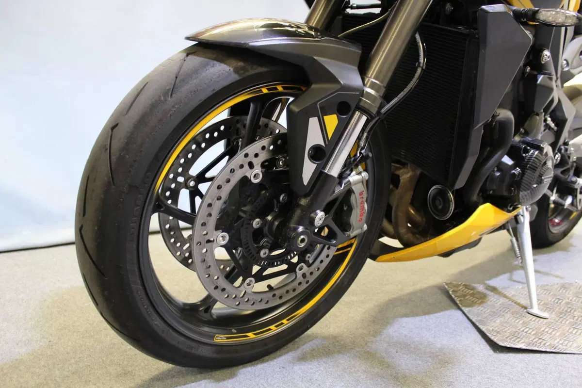 Triumph Street Triple 765 RS (2023 - 26) (14)