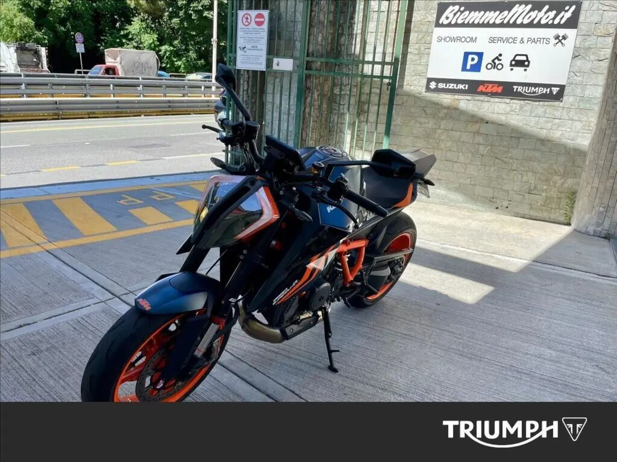 KTM 1290 Super Duke R (2022 - 23) (6)