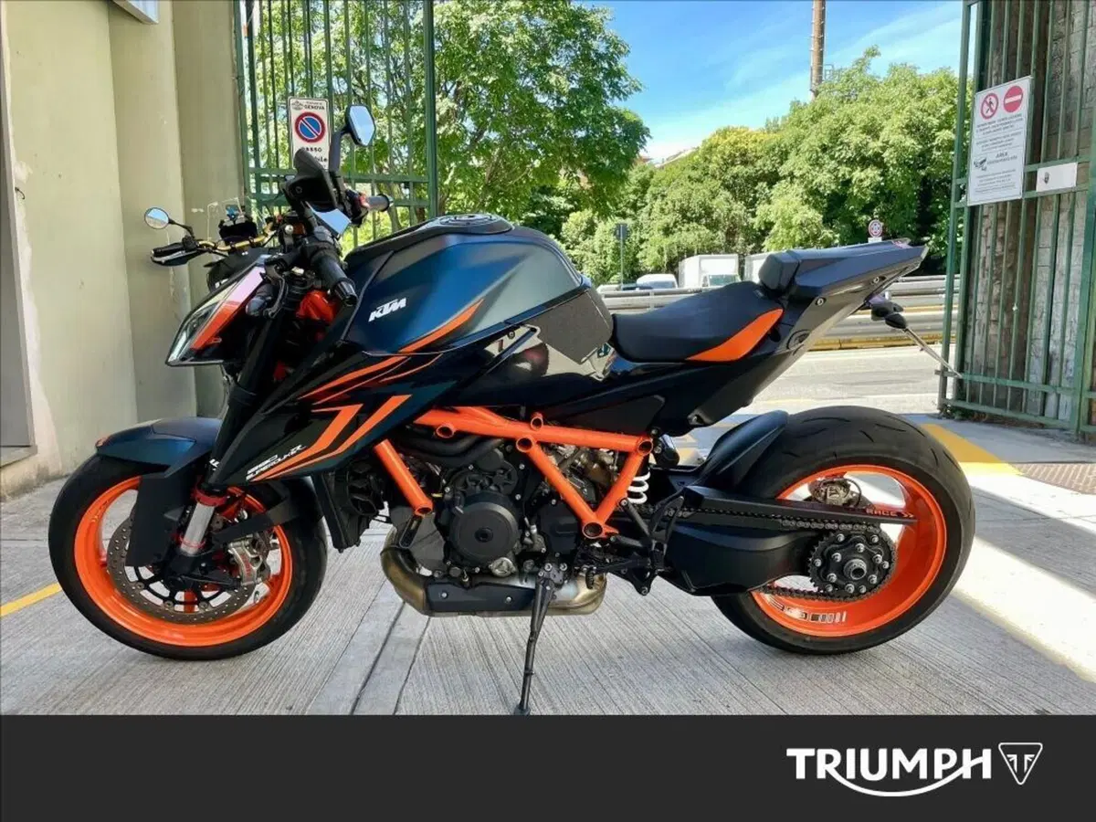 KTM 1290 Super Duke R (2022 - 23) (4)